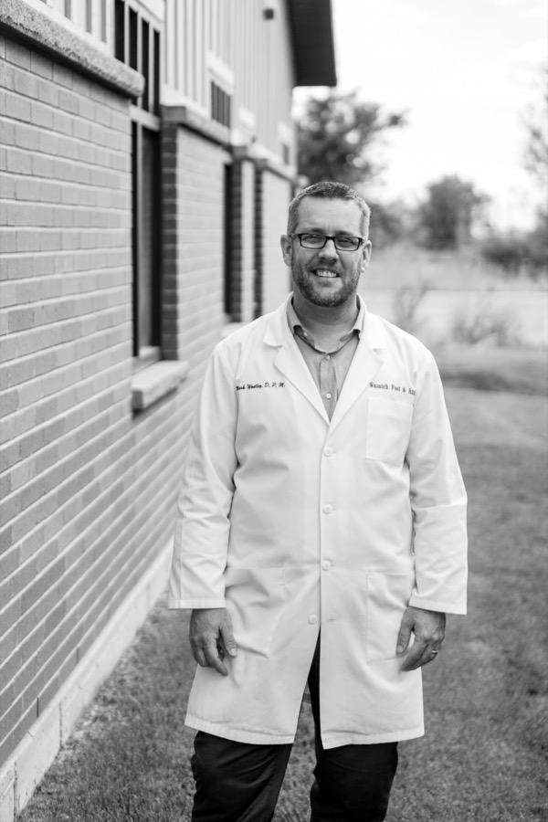 Dr. Mark Woolley, DPM